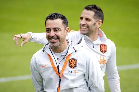 Xavi elektrisiert - van Dijk will Klopps Debüt vermiesen