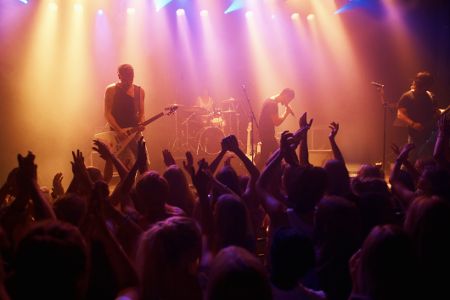 Musiker auf einem Livekonzert