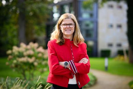 Die HPI-Chefin Daniela Gerd tom Markotten fordert die KI-Konzerne auf, ihre geschlossenen Systeme zu öffnen. 