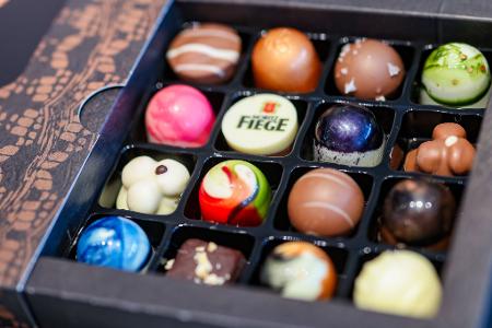 Pralinen gibt es in allen Formen und Farben. 