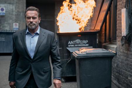 Fubar, Arnold Schwarzenegger 