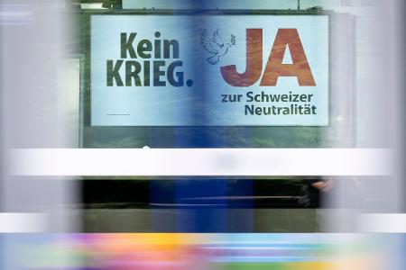 Die Friedenstaube auf den Plakaten hat Gegner auf die Palme gebracht (Archivbild)
