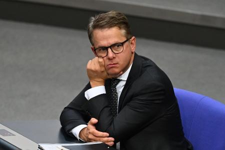Vorerst ausgebremst scheint Gesundheitsminister Carsten Linnemann bei der Pflege. (Archivfoto) 