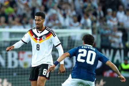 Felix Nmecha (bis 83.) - Note: 4,5 - Lieferte nur phasenweise die nötige Energie im eigenen Ballbesitz. Hatte zwar mitunter gute Spielverlagerungen im Angebot, im vorderen Drittel fehlte ihm dann meist die Schärfe. Defensiv wurde seine desolate Zweikampfführung vor dem 0:1 richtig teuer.