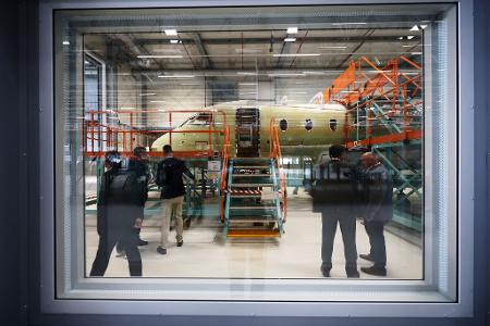 Flughafen Leipzig/Halle: Eröffnung der Endmontagelinie – Einblicke in den neuen D328eco-Trainingsrumpf