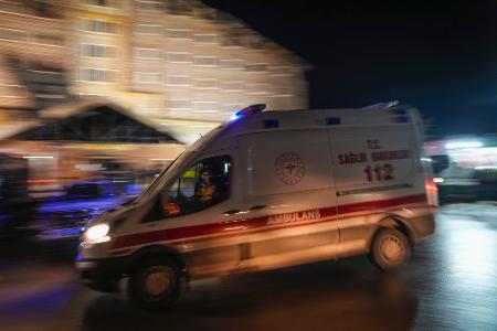 Eine deutsche Urlauberin ist in der Türkei nach tagelangem Erbrechen im Krankenhaus gestorben. (Archivbild)