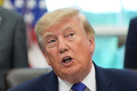 Sloweniens Internet-Domainverwaltung - register.si - wird mit Anträgen überlaufen, seitdem US-Präsident Donald Trump KI in SI umtaufen will.