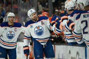 NHL: Dämpfer für Draisaitl - Debüt-Treffer für Peterka
