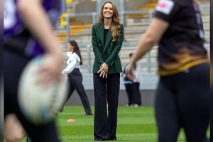 Prinzessin Kate begeistert im grünen Blazer auf dem Rugbyrasen