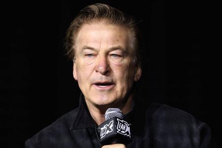 Alec Baldwin scheitert weitgehend mit Klage gegen 