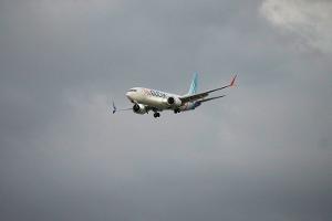 Die Hintergründe zu der gewaltsamen Auseinandersetzung in einer Maschine der Fluggesellschaft Flydubai sind weiter unklar. 
