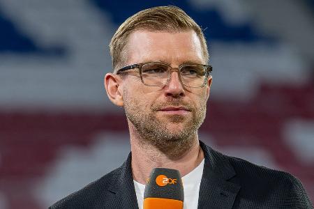 Per Mertesacker verabschiedet sich vor leerem Stadion als TV-Experte