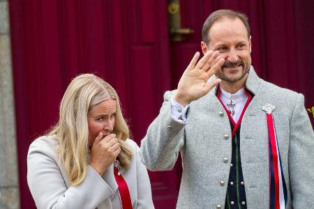 Mette-Marit fehlt: Haakon VIII. eröffnet Storting ohne seine Königin
