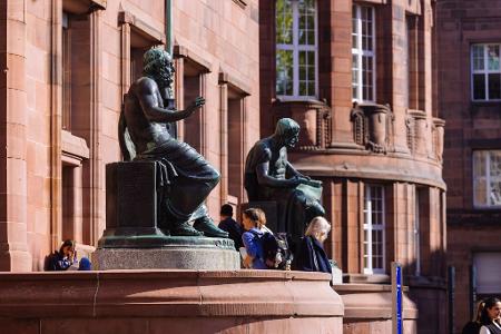 Die Universität Freiburg gehört zu den Hochschulen, die künftig den Titel 