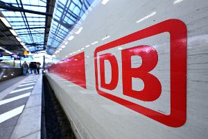 Die Bahn dürfte ihr Pünktlichkeitsziel auch in diesem Jahr deutlich verfehlen. (Archivbild)
