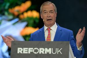 Der Vorsitzende von Reform UK, Nigel Farage, soll den Ermittlern zufolge auch ein mögliches Anschlagsziel gewesen sein. (Archivbild)