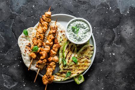 Souvlaki mit Tsatsiki