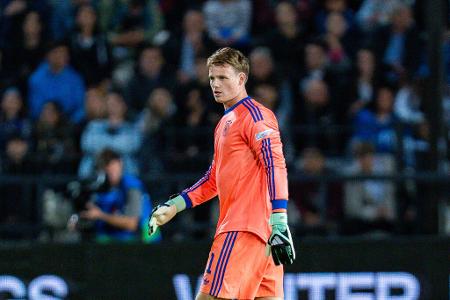 TOR: Jonas Urbig - Note: 2,5 - Bewahrte das DFB-Team nach nur 60 Sekunden mit einer Glanztat vor einem Horrorstart. Strahlte später auch bei Flanken die absolute Ruhe aus. Ein Auftritt mit der Selbstverständlichkeit eines Stammkeepers.