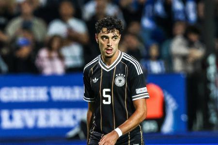 MITTEFELD: Aleksandar Pavlovic - Note: 2,5 - Lenkte das deutsche Spiel in der Drangphase vor der Pause und umspielte dort verlässlich das gegnerische Pressing. Als es später hektischer wurde, hatte er kaum noch die Mittel, um Spielkontrolle zurückzubringen.