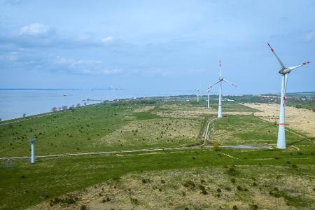 Bislang ist das Gebiet, wo der Marinehafen entstehen soll, noch weitgehend unbebaut. (Archivbild) 