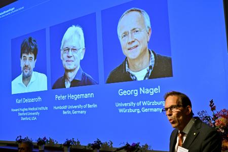 Stockholm: Nobelpreis 2026 für Medizin geht an Deisseroth, Hegemann und Nagel