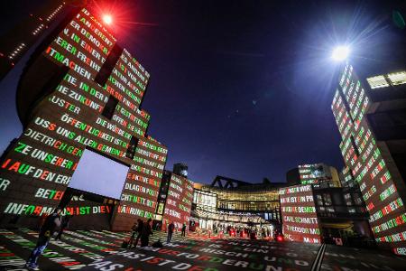 Lichtinszenierung „Das Fundament der Demokratie“ 