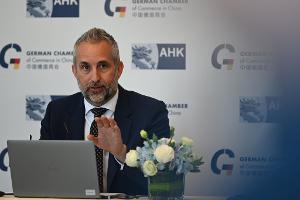 Oliver Oehms von der AHK China hofft auf den Dialog zwischen der EU und China. (Archivbild)