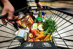 GLP-1-Medikamente helfen beim Abnehmen, indem sie den Appetit zügeln und das Sättigungsgefühl steigern. Wird nun weniger eingekauft? (Symbolbild)