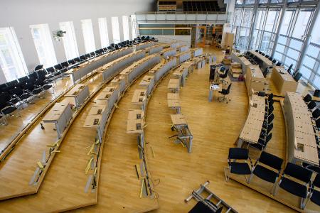 Hier wurde bis zuletzt gewerkelt, heute treffen sich alle Abgeordneten im Plenarsaal. (Archivbild)