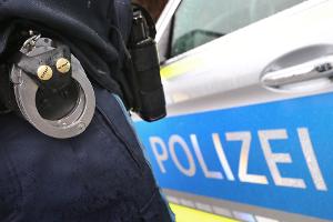 Im vergangenen Jahr wurden laut Bundesregierung mehr Ausschreibungen zu offenen Haftbefehlen erledigt als neu ausgeschrieben. (Symbolbild)
