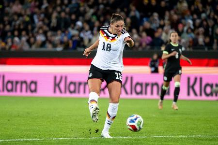 Doppelpack Kössler: DFB-Frauen mit gutem Start in die WM-Saison