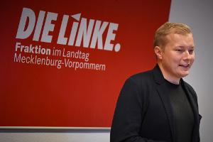 Die Linke stimmt nach einer mehrstündigen Landesvorstandssitzung für Koalitionsverhandlungen mit SPD und Grünen. (Archivbild)