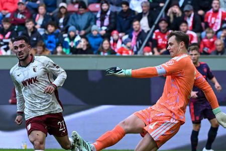 FC Bayern beim FC Augsburg: Noten und Einzelkritik - Nach der Steilvorlage des BVB hat der FC Bayern am Samstagnachmittag den Sprung an die Tabellenspitze verpasst. Beim FC Augsburg kamen die Münchner in einer packenden Partie nicht über ein 2:2 hinaus. Alle Bayern-Stars in der Einzelkritik: