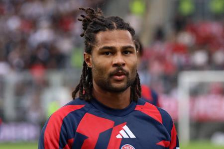 Serge Gnabry (ab 67.) - Note: 4,0 - Übernahm die Saibari-Rolle und brachte dort mit frischen Beinen neuen Schwung. Bekam einen Treffer zurückgepfiffen und traf in der Schlussphase noch einmal den Pfosten. Stand mit seinem Pech sinnbildlich für den Nachmittag der Bayern.