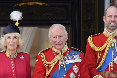 Charles, Camilla und William besuchen Aberfan