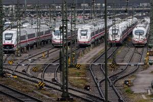 Mehr als 320 internationale Verbindungen hat die Bahn mit dem neuen Fahrplan im Angebot. (Archivbild)