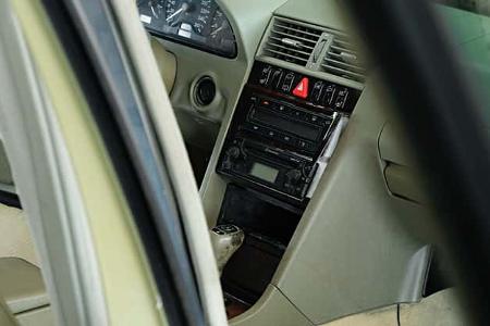 Mercedes C230 Kompressor 1999 von Niki Lauda