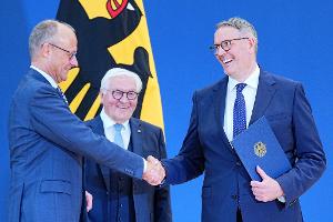 Lachende Gesichter gab es bei der Ernennung von Alexander Schweitzer (rechts). 