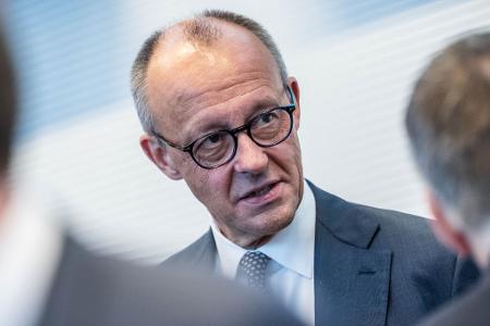 Merz weist die SPD-Vorwürfe erneut zurück.