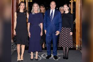 Prinzessin Caroline: Glamouröser Familienauftritt bei Stiftungsgala
