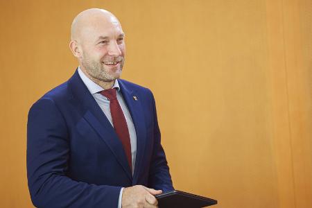Rauhe lobt gesellschaftliches Engagement der DFB-Stiftungen