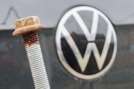 Ein Rückruf wegen einer fehlerhaften Schraube wurde erst vor wenigen Wochen bekannt. Betroffen sind Millionen Fahrzeuge. (Archivbild)