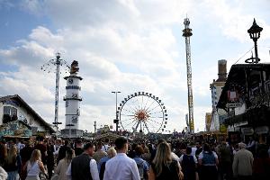 Die Wiesn gehört zur Münchner DNA - entsprechend groß war in den letzten Monaten die Aufregung über den Streit um die Festzelte. (Archivbild)
