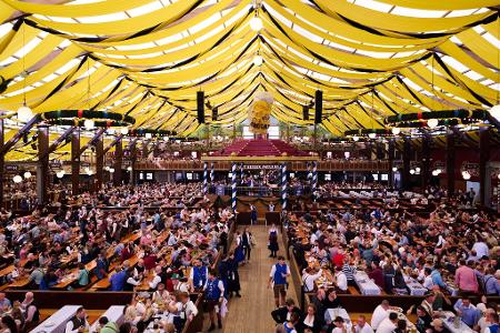 Das Paulaner-Festzelt ist das eine der beiden Zelte, um die es exemplarisch vor Gericht ging. (Archivbild) 
