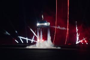 Der Sportwagen werde 2028 in die Produktion gehen und man werde ihn kaufen können, sagte Tesla-Chef Elon Musk.
