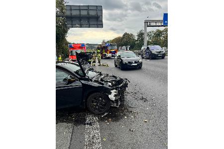 2 verunfallte PKW