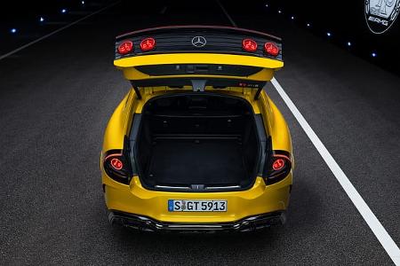 Der neue Mercedes-AMG GT SUV, Affalterbach, 2026. Mercedes-AMG GT 55 SUV Energieverbrauch kombiniert 23,8-21,2 kWh/100 km CO2 Emissionen kombiniert 0 g/km CO2-Klasse: A // The all-new Mercedes-AMG GT SUV, Affalterbach, 2026. Mercedes-AMG GT 55 S
