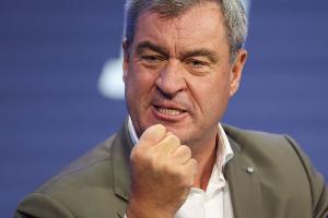 CSU-Chef Söder sagt einer "Roten Front" in Berlin den Kampf an.