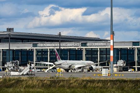 Der Flughafen Berlin hat Verbindungen nach Toulouse, Turin und Belfast verloren. (Archivbild) 