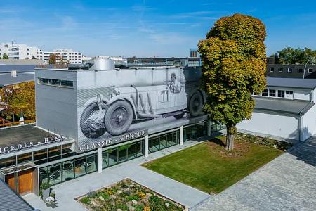 Mercedes-Benz Heritage GmbH eröffnet erweitertes Classic Center in Fellbach